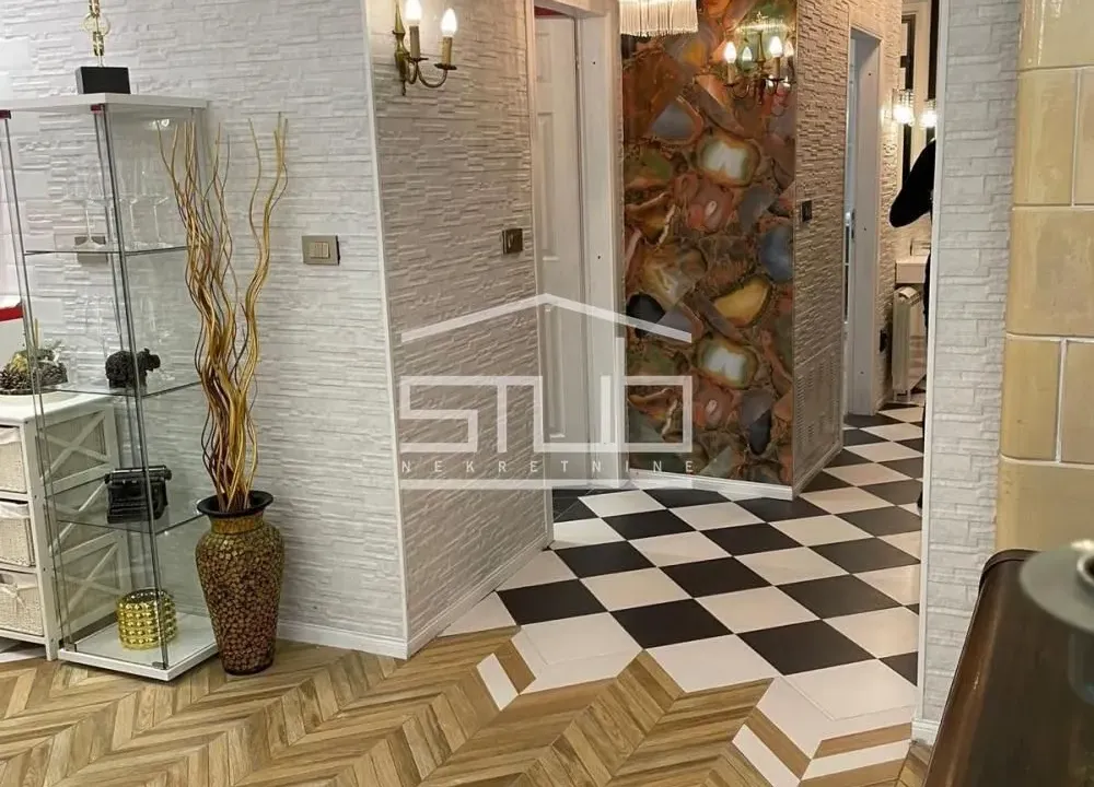 Sale, three bedroom apartment, 63m², Stari Grad, Beograd