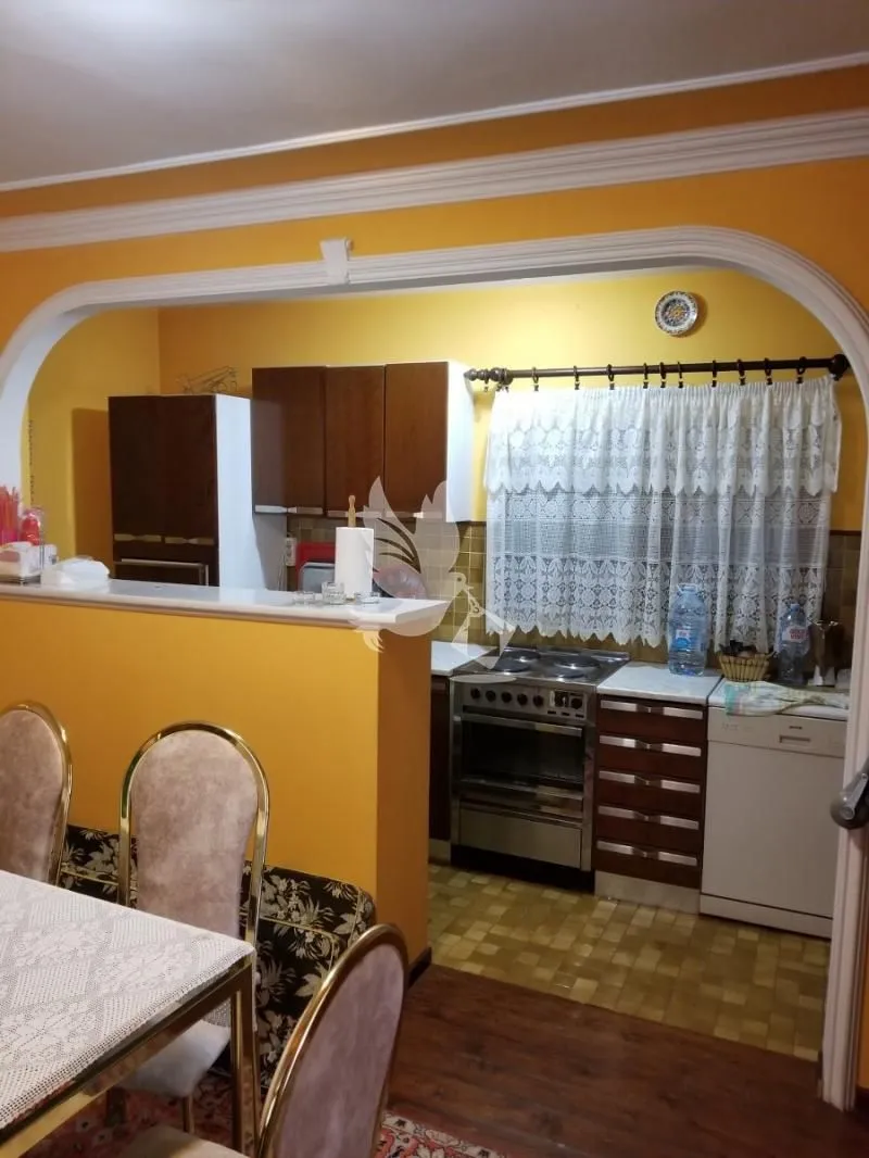 Sale, house, 250m², Mladenovac, Beograd