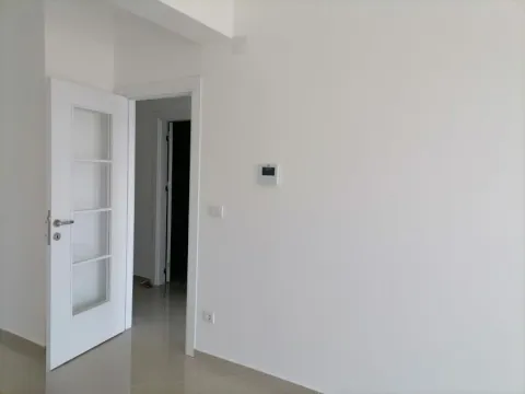 Sale, one bedroom apartment, 53m², Šušanj, Bar - image 8
