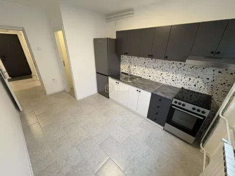Izdavanje, trosoban stan, 68m², Medijana, Niš - image 10