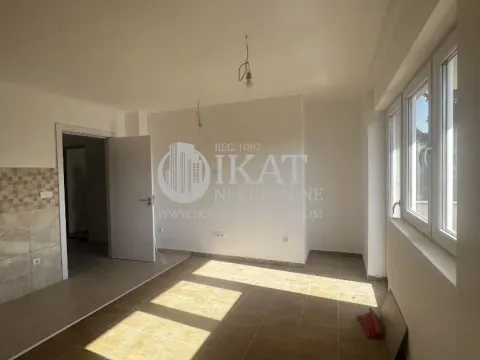 Sale, three bedroom apartment, 56m², Boleč, Grocka