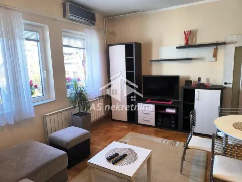 Izdavanje, dvosoban stan, 45m², Uciteljsko Naselje, Zvezdara Sve Podlokacije - image 4