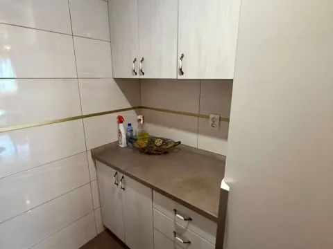 Prodaja, dvosoban stan, 61m², Centar, Bar - image 6