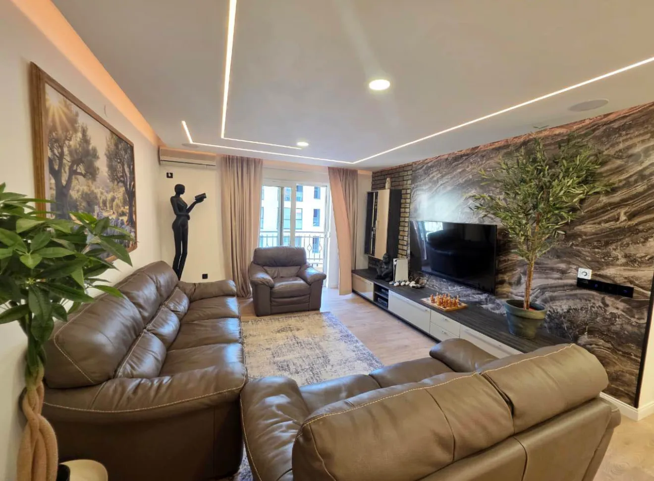 Sale, three bedroom apartment, 106m², Bečići, Budva