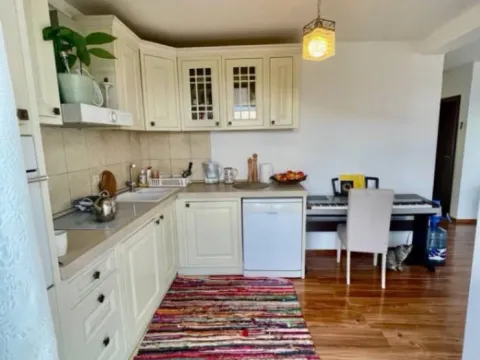 Rent, three bedroom apartment, 120m², Bečići, Budva - image 5