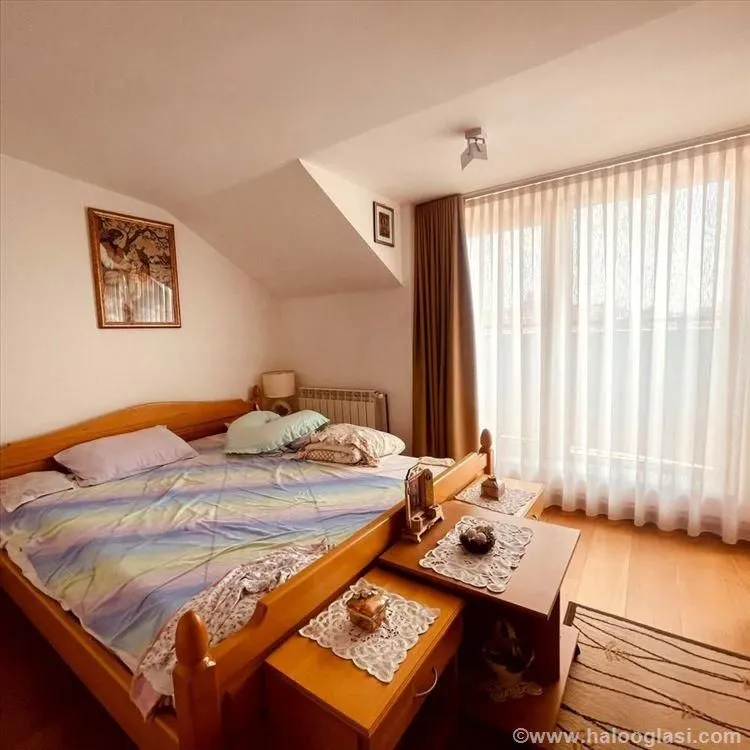 Izdavanje, trosoban stan, 137m², Vračar Hram, Vračar Sve Podlokacije