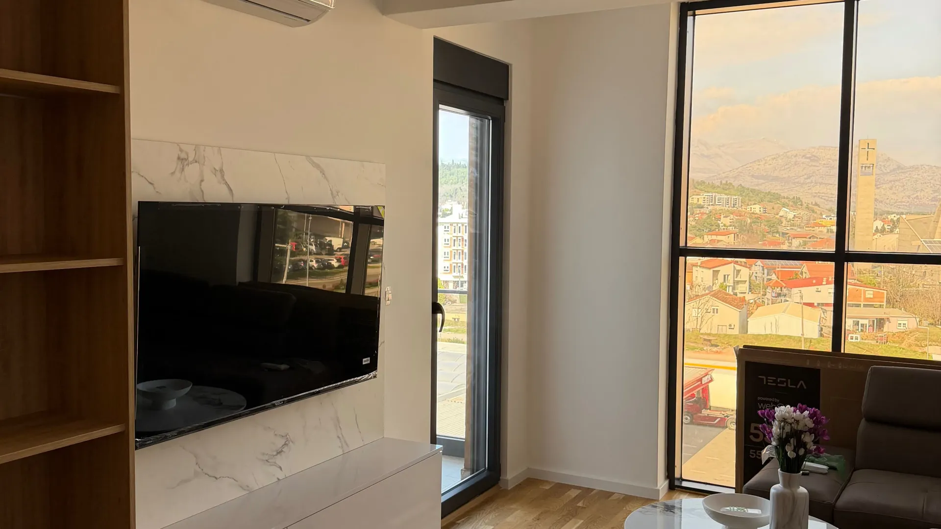 Izdavanje, dvosoban stan, 66m², Stari Aerodrom, Podgorica