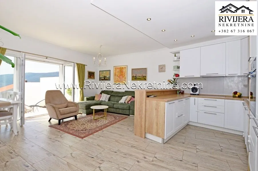 Prodaja, dvosoban stan, 70m², Baošići, Herceg Novi