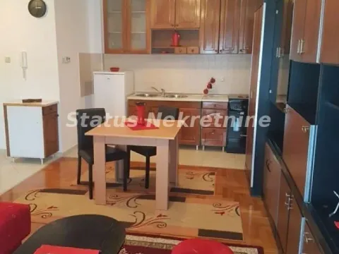 Izdavanje, garsonjera, 31m², Bulevar Oslobodjenja, Novi Sad Sve Podlokacije - image 3
