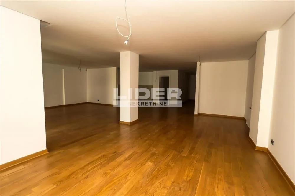 Sale, four bedroom apartment, 261m², Vračar Hram, Vračar Sve Podlokacije