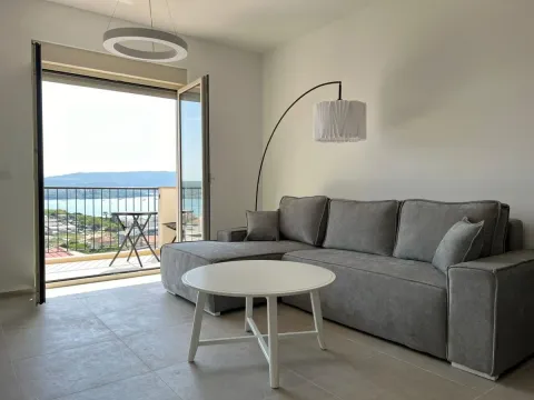 Izdavanje, jednosoban stan, 52m², Centar, Tivat - image 2