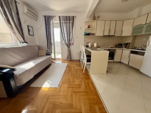 Sale, one bedroom apartment, 47m², Petrovac, Budva - image 2