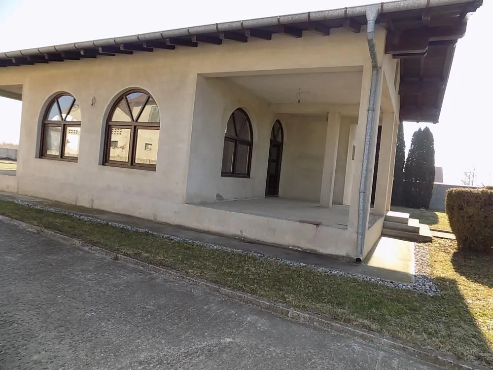 Rent, office space, 400m², Donje Vidovo, Paraćin
