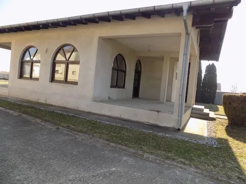 Izdavanje, poslovni prostor, 400m², Donje Vidovo, Paraćin - image 23