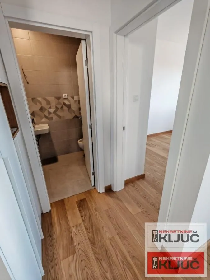 Izdavanje, jednosoban stan, 45m², Sremska Kamenica, Petrovaradin