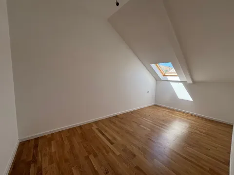 Sale, three bedroom apartment, 100m², Zagorič, Podgorica - image 9