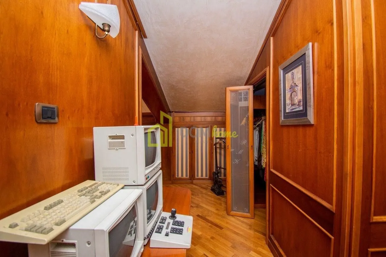 Rent, house, 750m², Gorica C, Podgorica