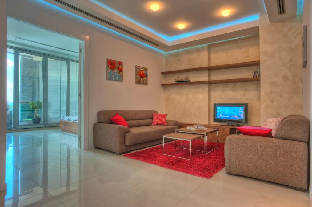 Izdavanje, dvosoban stan, 95m², Budva okolina, Budva
