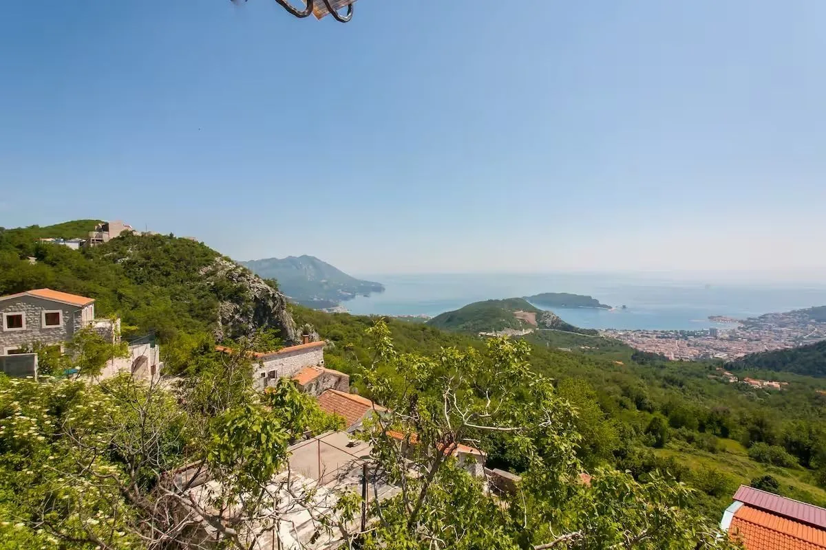 Rent, house, 110m², Lapčići, Budva