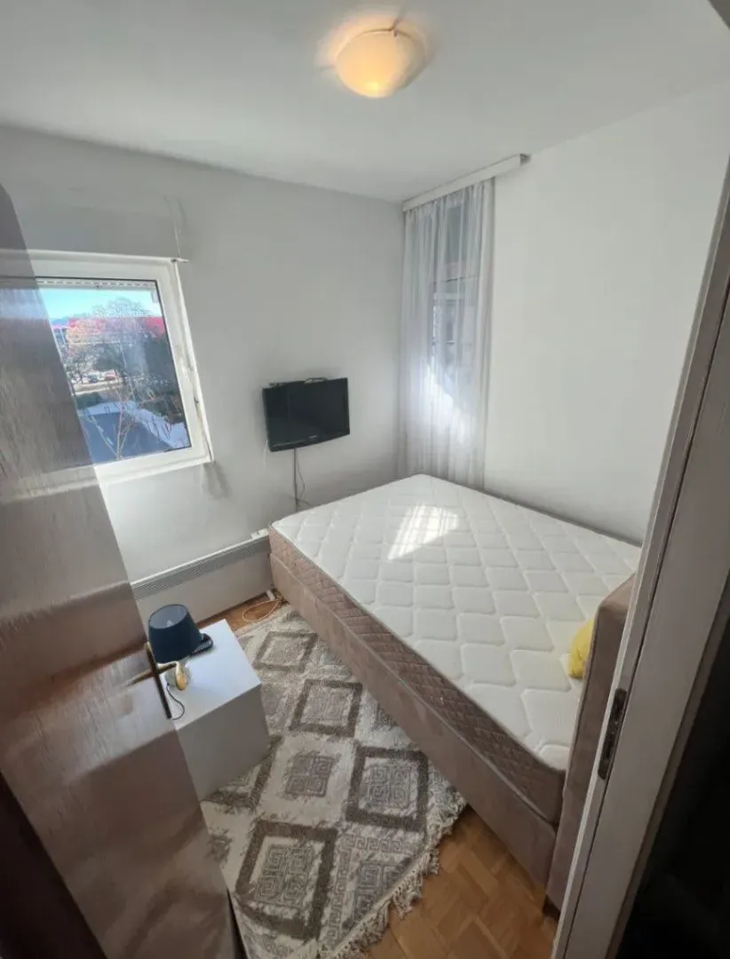 Rent, one bedroom apartment, 35m², Stari Aerodrom, Podgorica