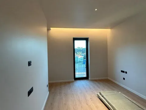 Prodaja, stan, 61m², Tivat, Crna Gora - image 4