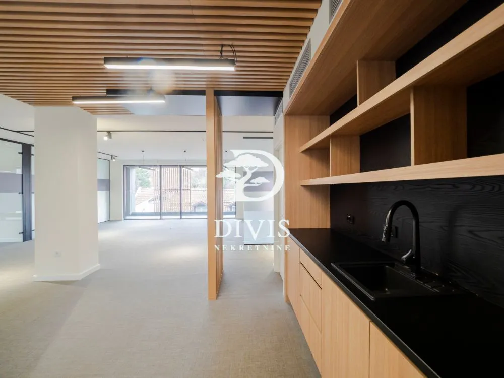 Rent, office space, 294m², Savski Venac, Beograd