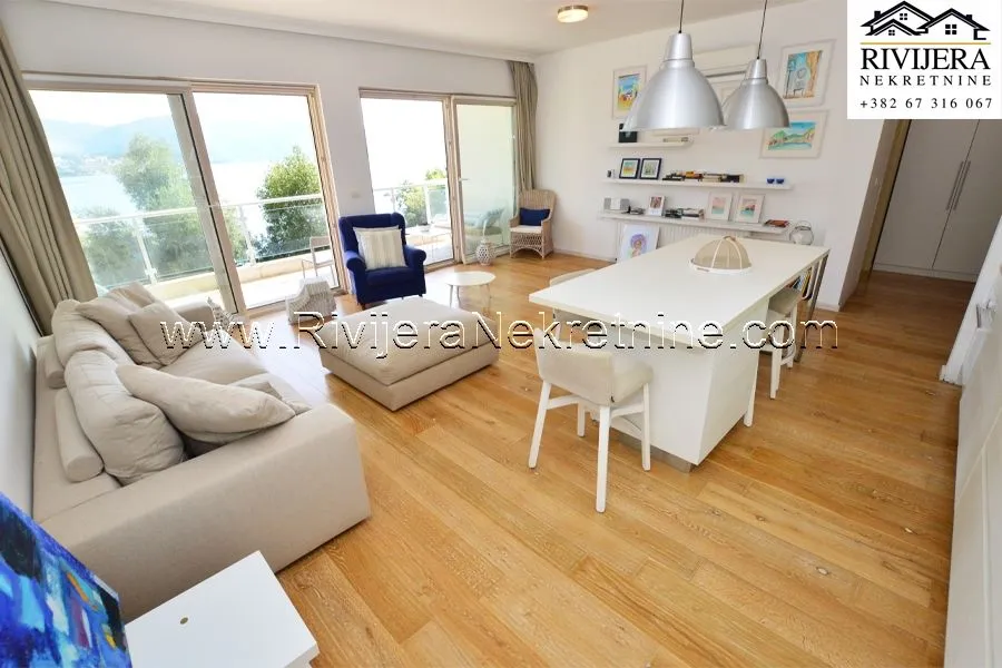 Prodaja, dvosoban stan, 118m², Njivice, Herceg Novi