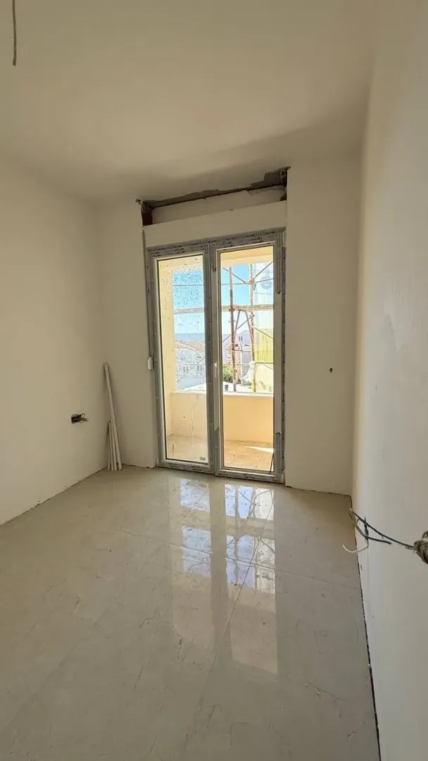 Sale, two bedroom apartment, 60m², Centar, Bar