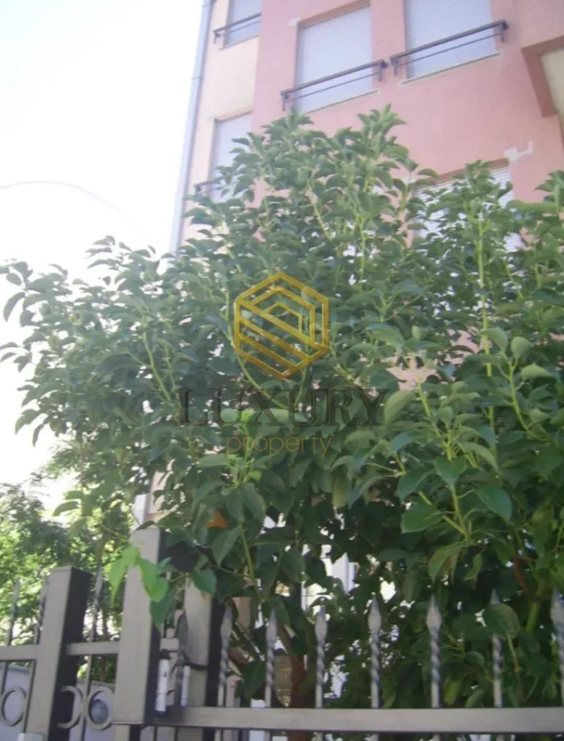 Izdavanje, trosoban stan, 125m², Gorica C, Podgorica