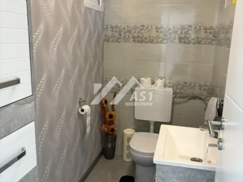 Izdavanje, četvorosoban stan, 125m², Novi Sad Sve Podlokacije, Novi Sad - image 10