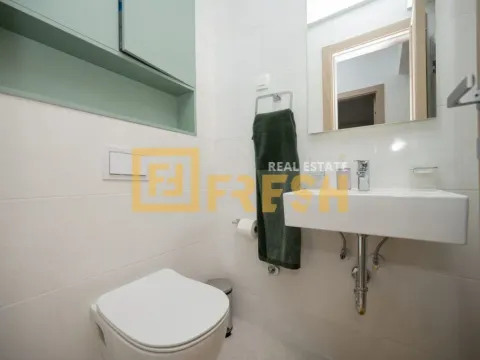 Izdavanje, dvosoban stan, 74m², Master Kvart, Podgorica - image 18