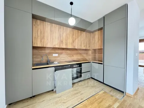 Izdavanje, kuća, 140m², Donja Gorica, Podgorica - image 12