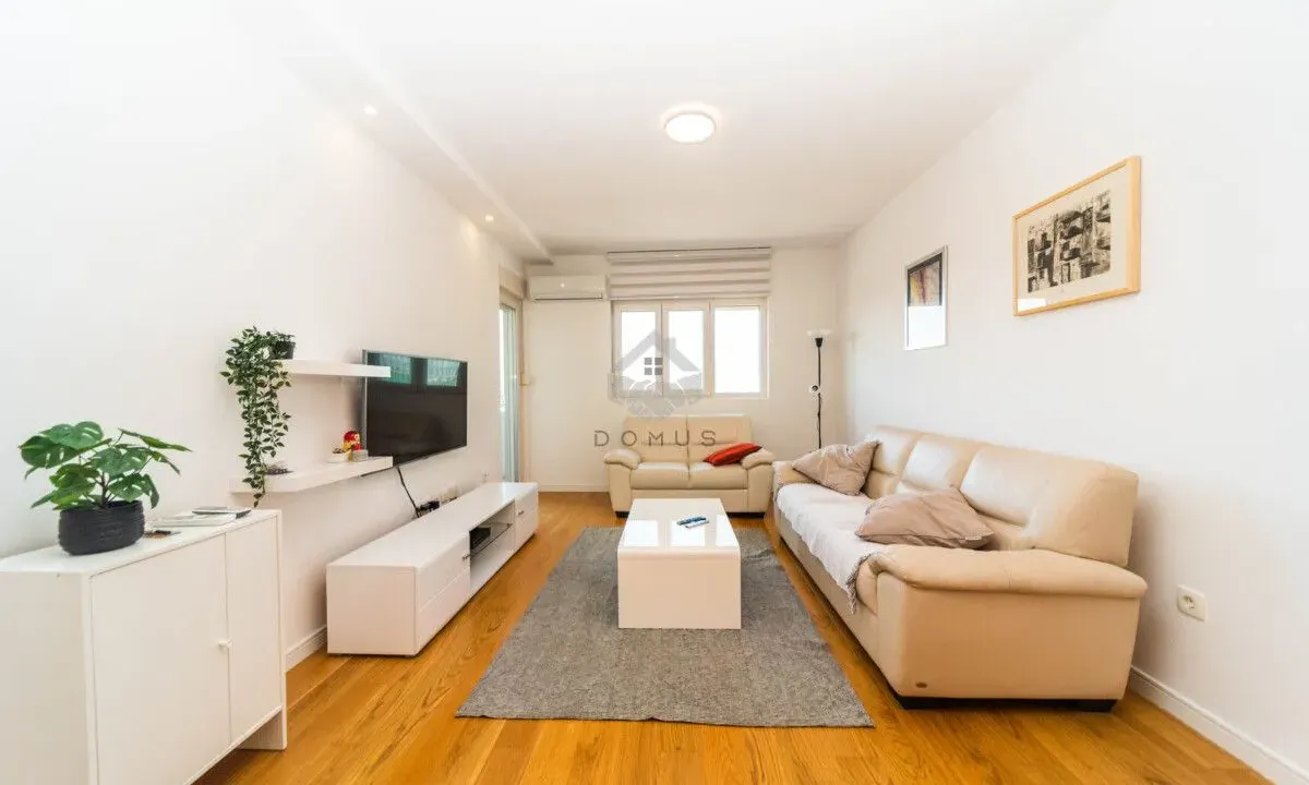 Rent, one bedroom apartment, 49m², Central Point, Podgorica