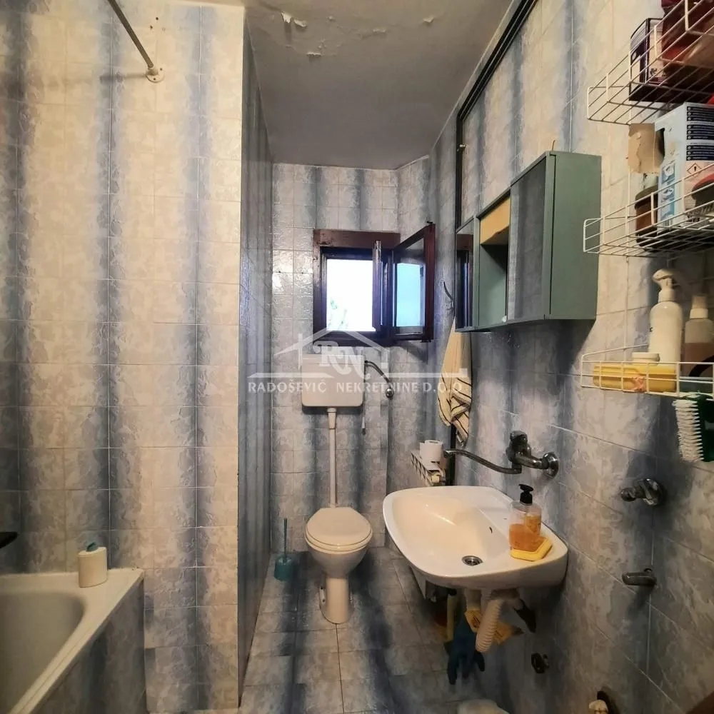 Prodaja, kuća, 219m², Čukarica, Beograd