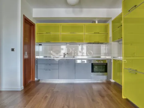 Rent, two bedroom apartment, 90m², Centar, Podgorica - image 6