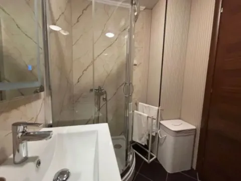 Izdavanje, jednosoban stan, 78m², City Kvart, Podgorica - image 12