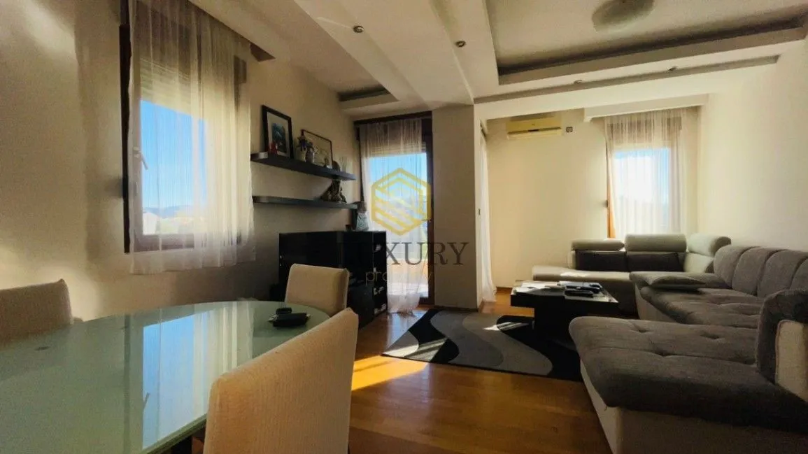 Prodaja, dvosoban stan, 73m², Preko Morače, Podgorica