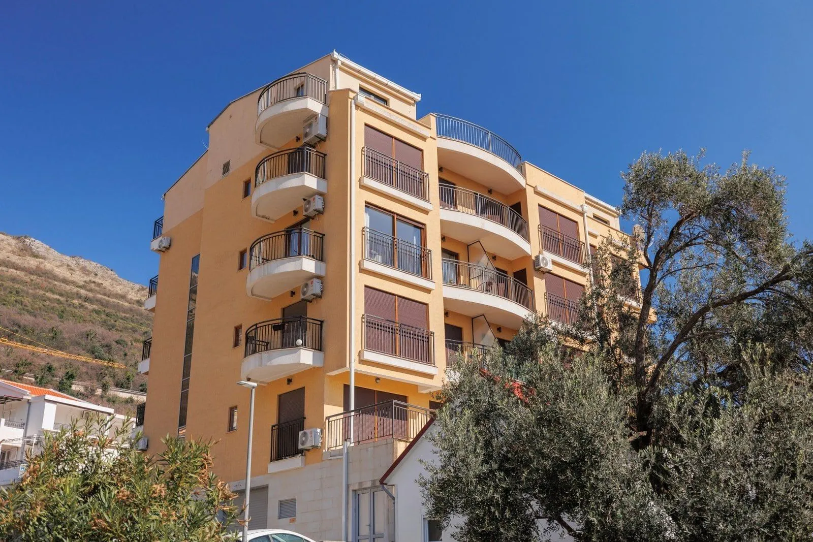 Sale, three bedroom apartment, 152m², Petrovac, Budva