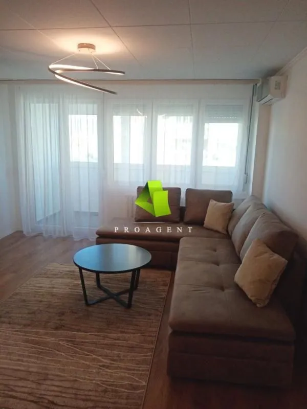 Izdavanje, trosoban stan, 70m², Medijana, Niš
