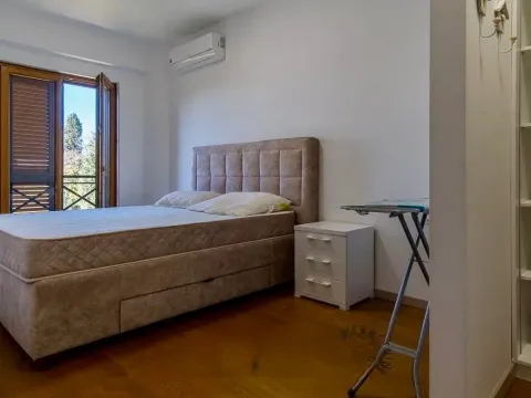 Izdavanje, jednosoban stan, 52m², Centar, Podgorica - image 3