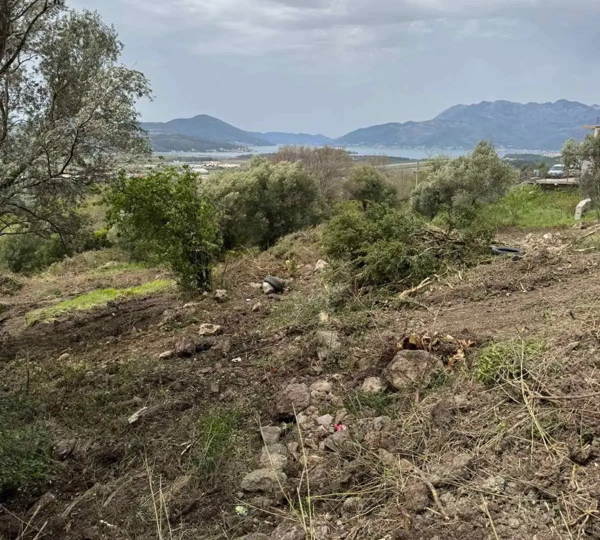 Prodaja, plac, 1760m², Kotor, Crna Gora