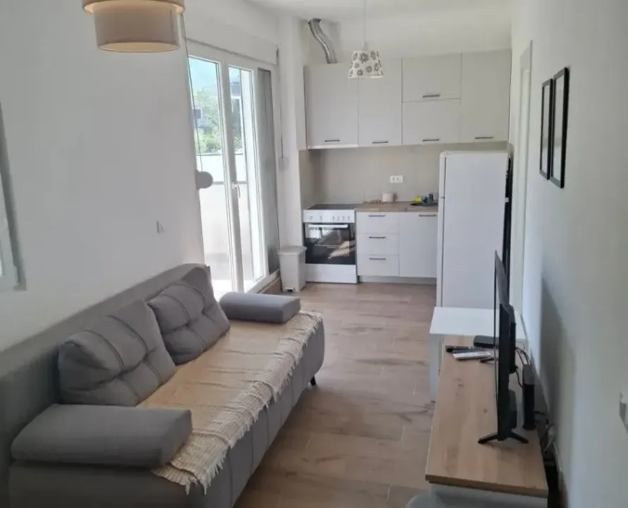 Rent, one bedroom apartment, 40m², Radanovići, Kotor