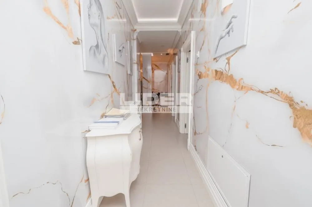 Rent, office space, 147m², Kalenić Pijaca, Vračar Sve Podlokacije