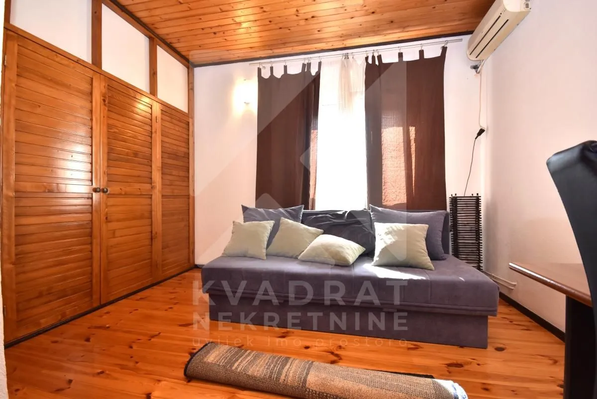 Izdavanje, kuća, 250m², Stari Aerodrom, Podgorica