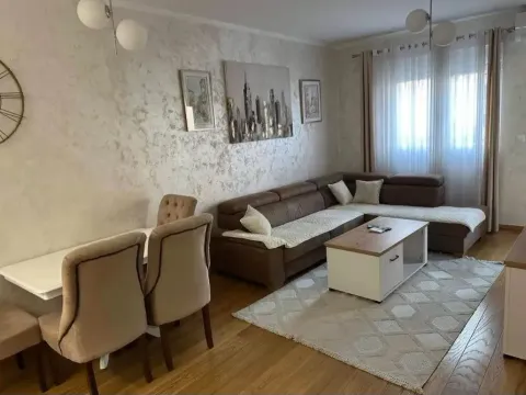 Izdavanje, jednosoban stan, 48m², City Kvart, Podgorica - image 3