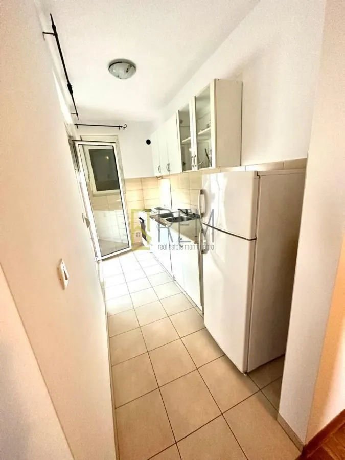 Prodaja, jednosoban stan, 44m², Dobrota, Kotor
