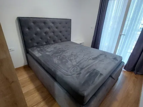 Izdavanje, jednosoban stan, 45m², New City, Podgorica - image 9