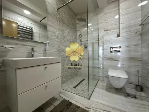 Izdavanje, trosoban stan, 110m², Momišići, Podgorica - image 10