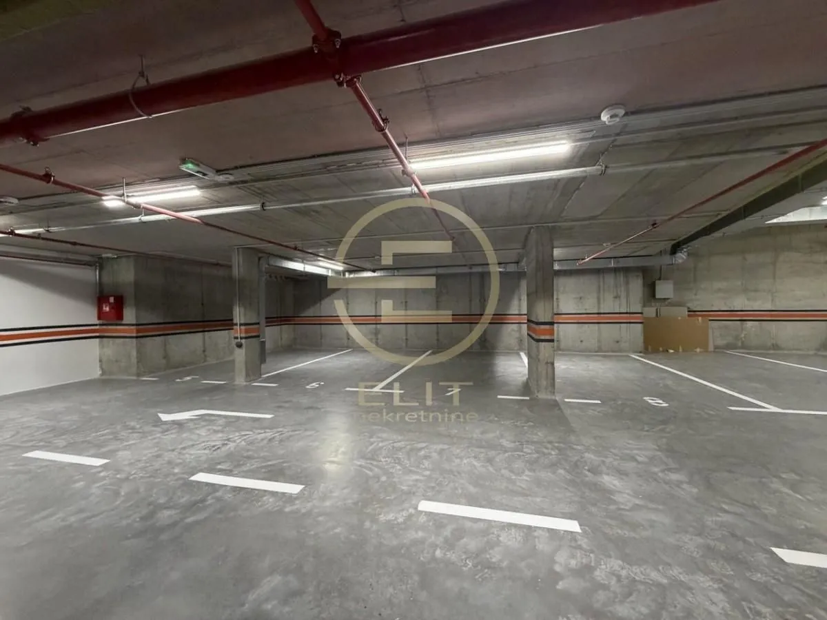 Prodaja, stan, 81m², Salajka, Novi Sad Sve Podlokacije