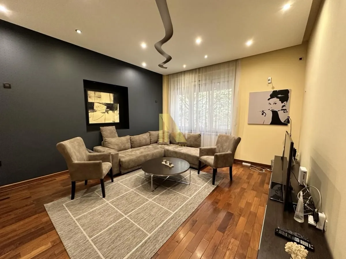 Izdavanje, dvosoban stan, 91m², Kej, Novi Sad Sve Podlokacije